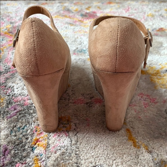 MOVING SALE- Faux Suede Wedges- Size 9? - Picture 4 of 6